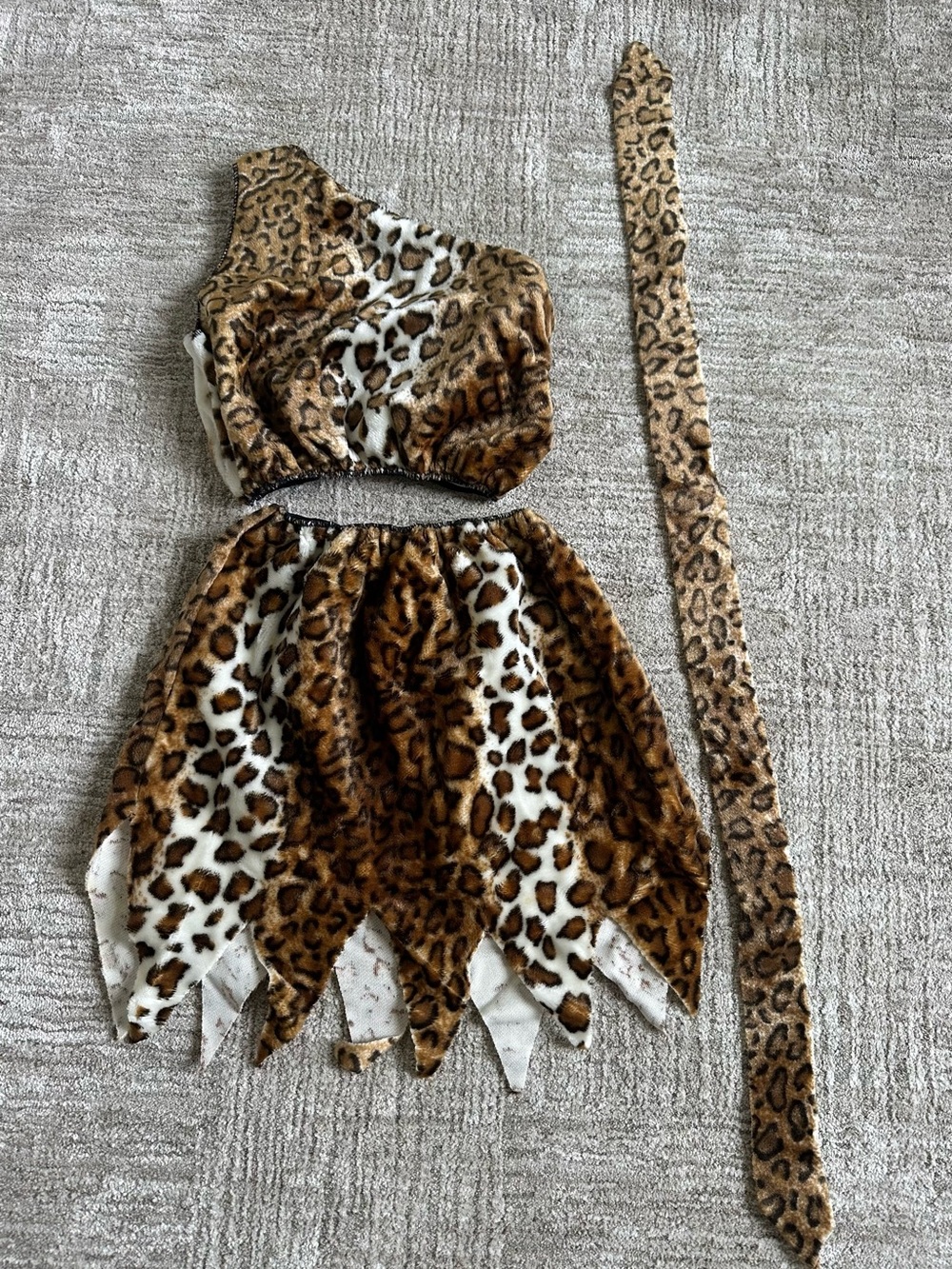 Women’s cheetah print 2 piece caveman costume set with belt /headband